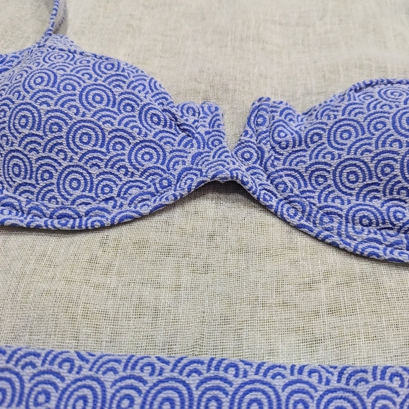 BNWT / Berlook / Small / Large / Blue Jacquard Bikini Set - Picture 2 of 3